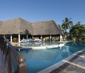 UROA Bay Resort