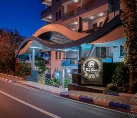 CLUB BIG BLUE SUITE HOTEL