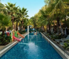DELPHIN PALACE LARA
