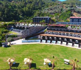 MANASPARK DELUXE  HOTEL