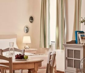 CANDIA PARK VILLAGE