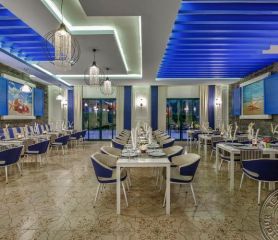 DELPHIN DELUXE RESORT
