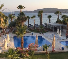 NAGI BEACH HOTEL