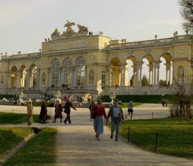 Настаняване в 2* или 3*