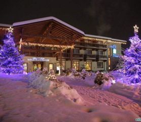 Стражите Four Points by Sheraton, Банско - Зимна ваканция  в Банско с по-ниски цени - Закуска, басейн и SPA близо до лифта