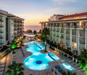 Ramada Hotel & Suites by Wyndham Kusadasi