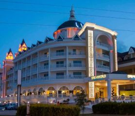 Dream World Resort & Spa