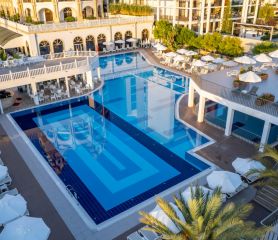 J'ADORE DELUXE HOTEL & SPA