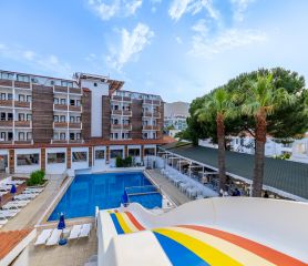CLUB MUNAMAR BEACH RESORT
