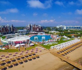 SELECTUM LUXURY RESORT