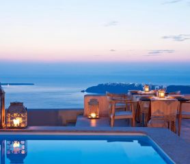 GOLD SUITES SANTORINI