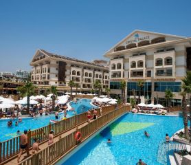CRYSTAL PALACE LUXURY RESORT & SPA