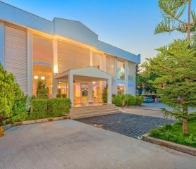 Bendis Beach Hotel