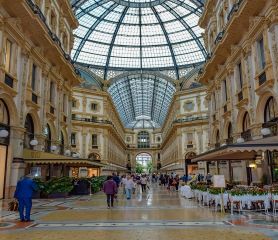 Милано - столицата на модата и прочутите италиански езера 2025 - 4 нощувки - полет от Варна