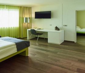Roomz Vienna Superior или подобен