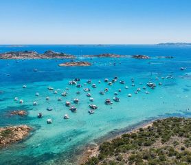 Почивка в тюркоазена Сардиния - полет от Варна