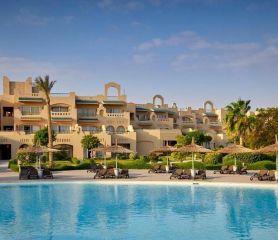 Coral Sea Water World Resort