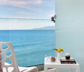 Vasia Boulevard (Adults Only +15)