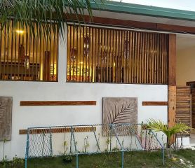 Dhiffushi White Sand Beach Hotel