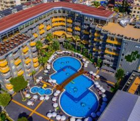 SENZA GRAND SANTANA HOTEL