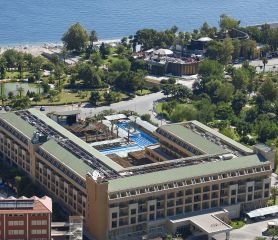 CRYSTAL DE LUXE RESORT & SPA